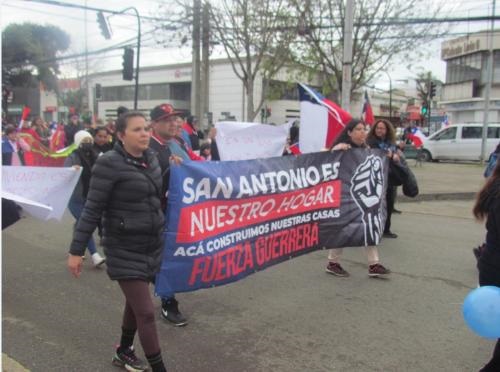 Habitantes de tomas marcharon ante inminente desalojo