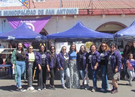 En el frontis del municipio sanantonino conmemoran el Día Internacional de la Mujer