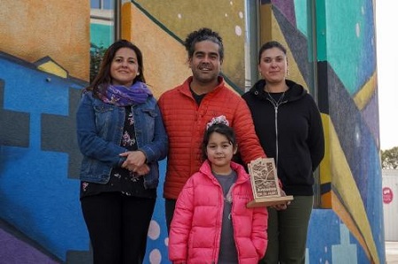 Guitarrista Nicolás Salvador visitó el Centro Cultural San Antonio y recibió reconocimiento