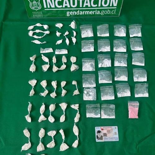 Gendarmes retienen a mujer que entregó diversas drogas a interno de la cárcel de San Antonio