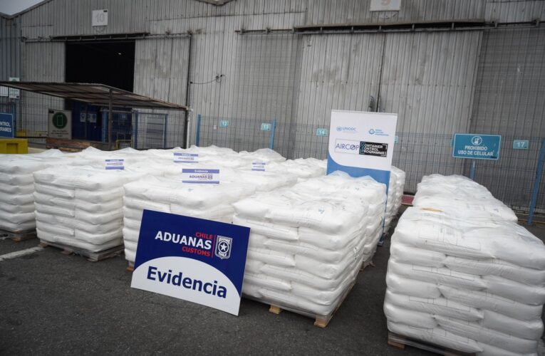 Aduana incauta más de 35 toneladas precursores químicos en puerto de San Antonio